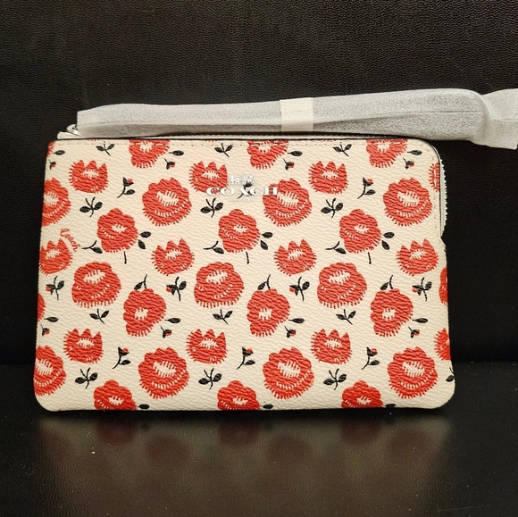 Coach Corner Zip Wristlet With Floral Print - Picture 5 of 8